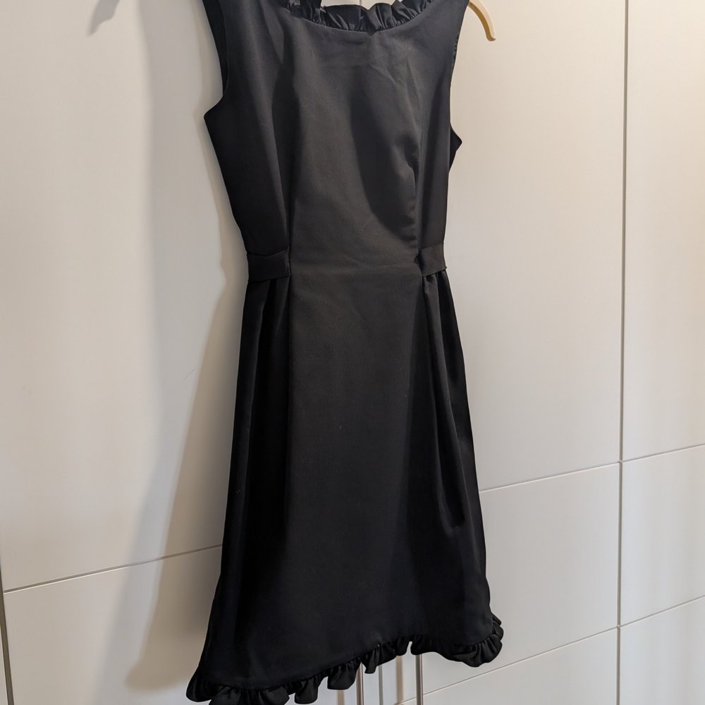 Elegant Black Sleeveless Dress